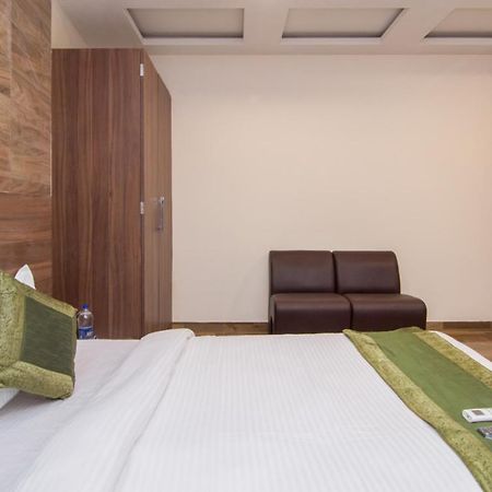 Treebo Trend Bipin International Hotel Lucknow Bagian luar foto